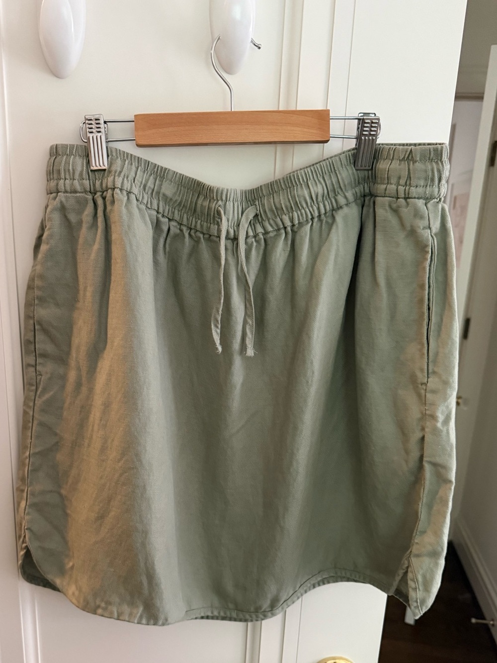 Madewell Light Olive Elastic Waist Skirt